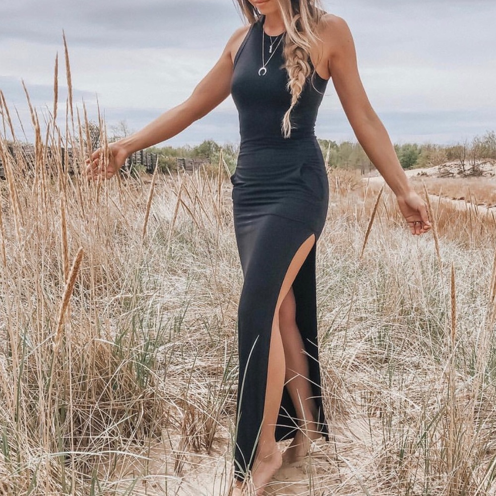 Shield and Sword Black bodycon Maxi w/ pockets